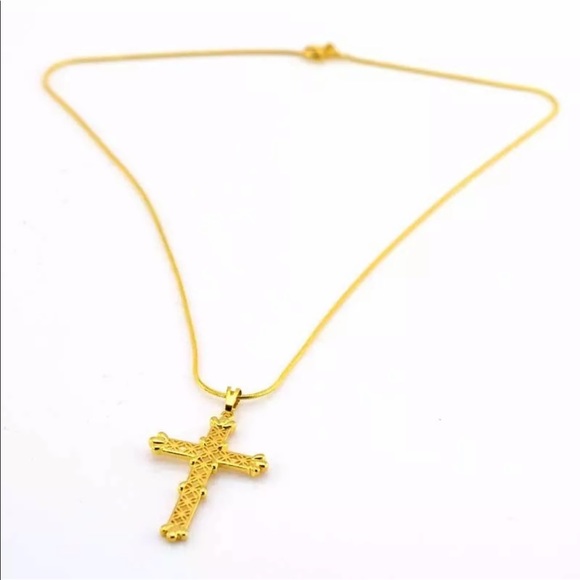 New gold cross necklace 18in - Picture 3 of 3